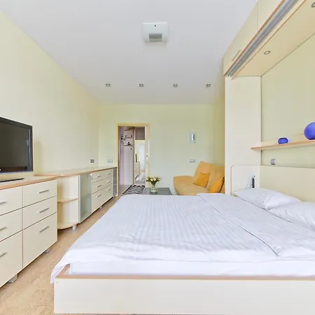 Arenda Apartments, Air Conditioning *
