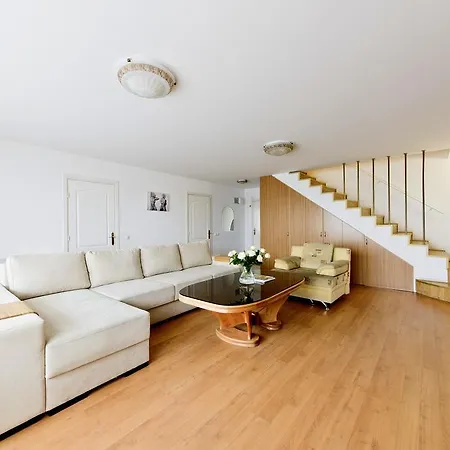Arenda Apartments, Air Conditioning Appartamento *